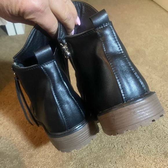 Women’s Leather Ankle Boots New Without Box European 41 - Picture 2 of 11